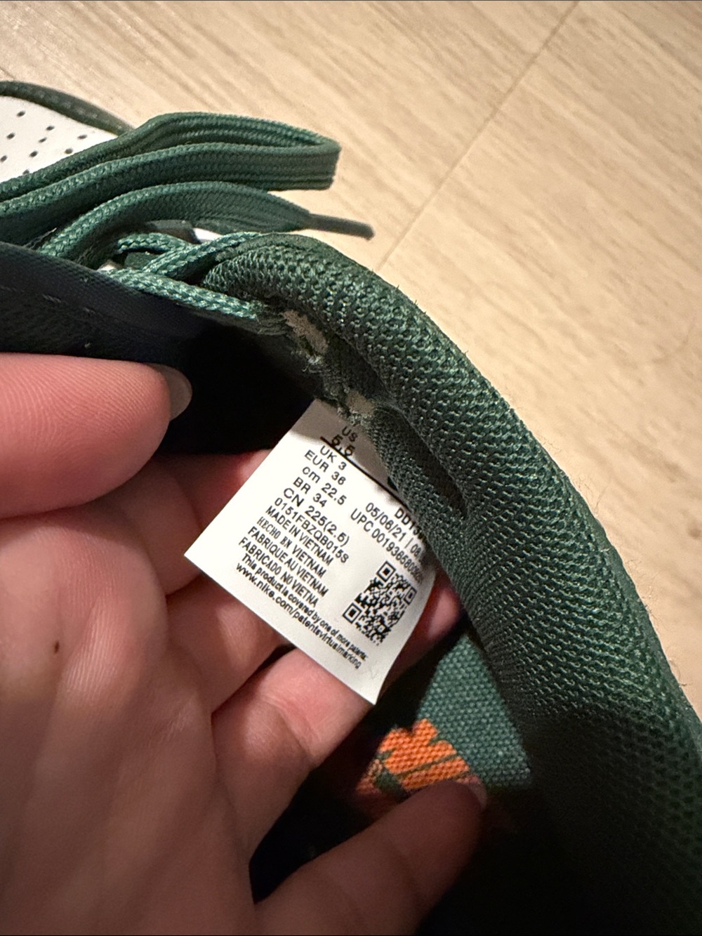 Nike Dunks - Picture 5 of 6